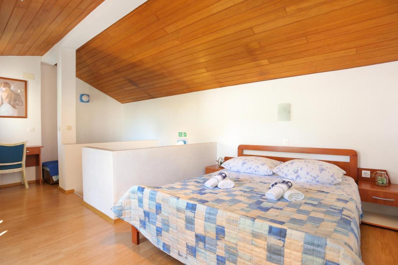 Holiday House With A Parking Space Brela, Makarska - 788 Экстерьер фото